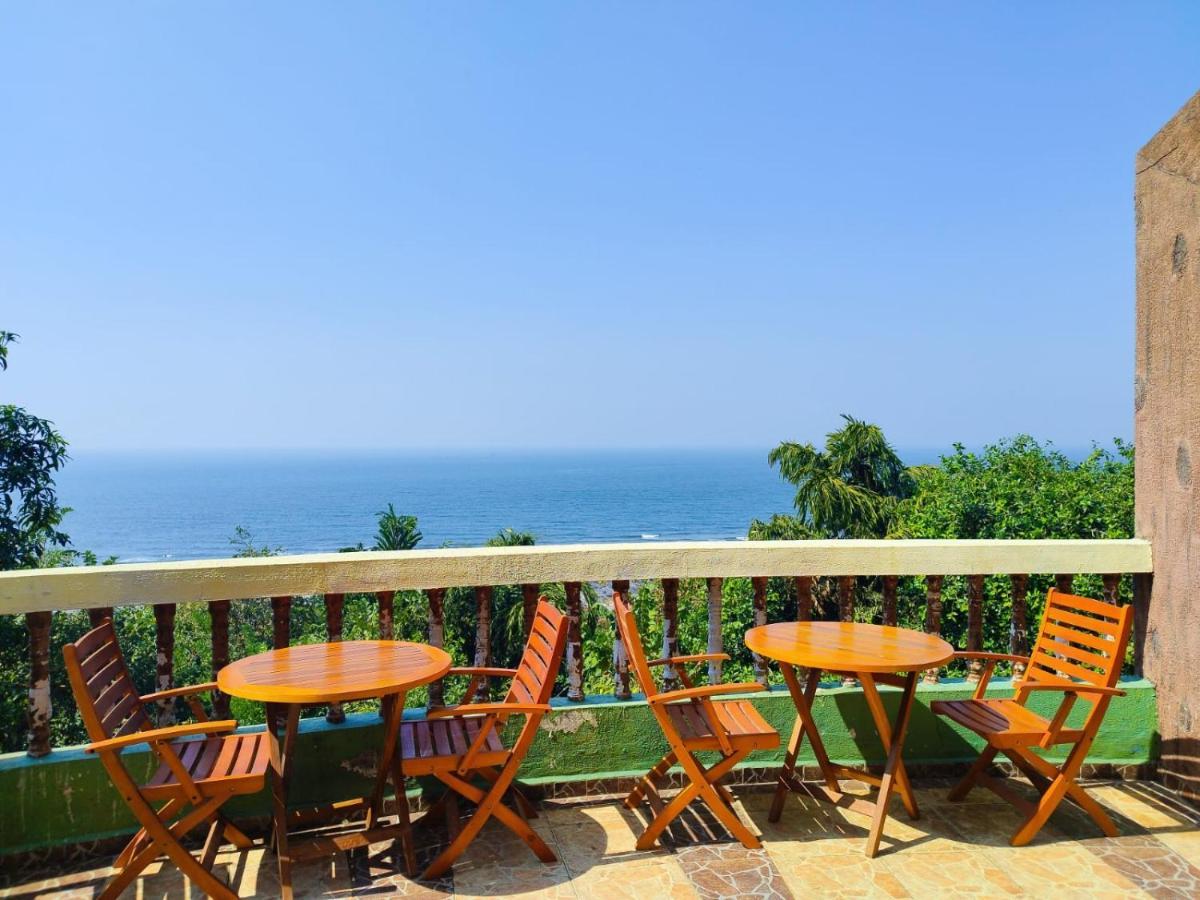 Villa Infinity By The Sea Murud  Exterior photo