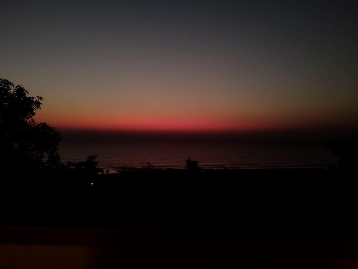 Villa Infinity By The Sea Murud  Exterior photo