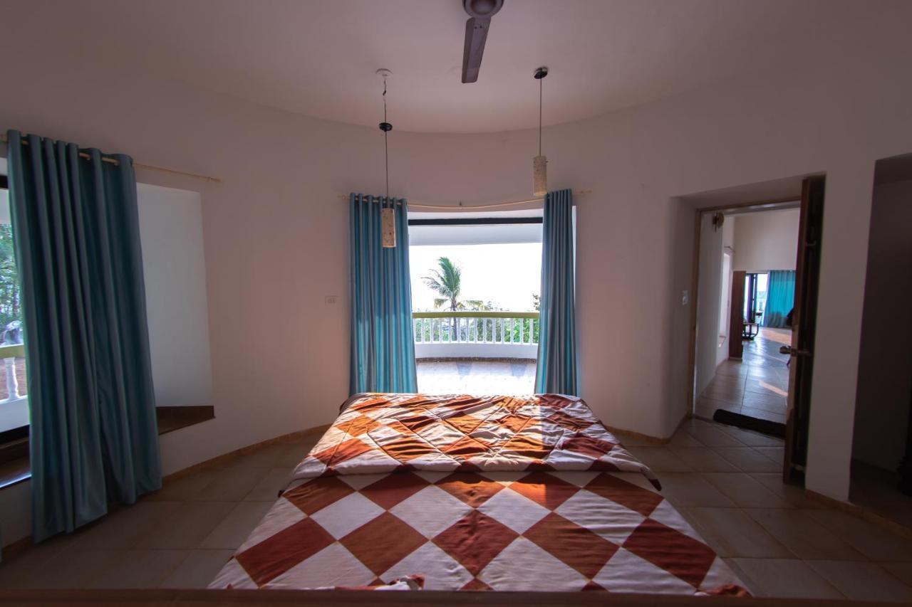 Villa Infinity By The Sea Murud  Exterior photo
