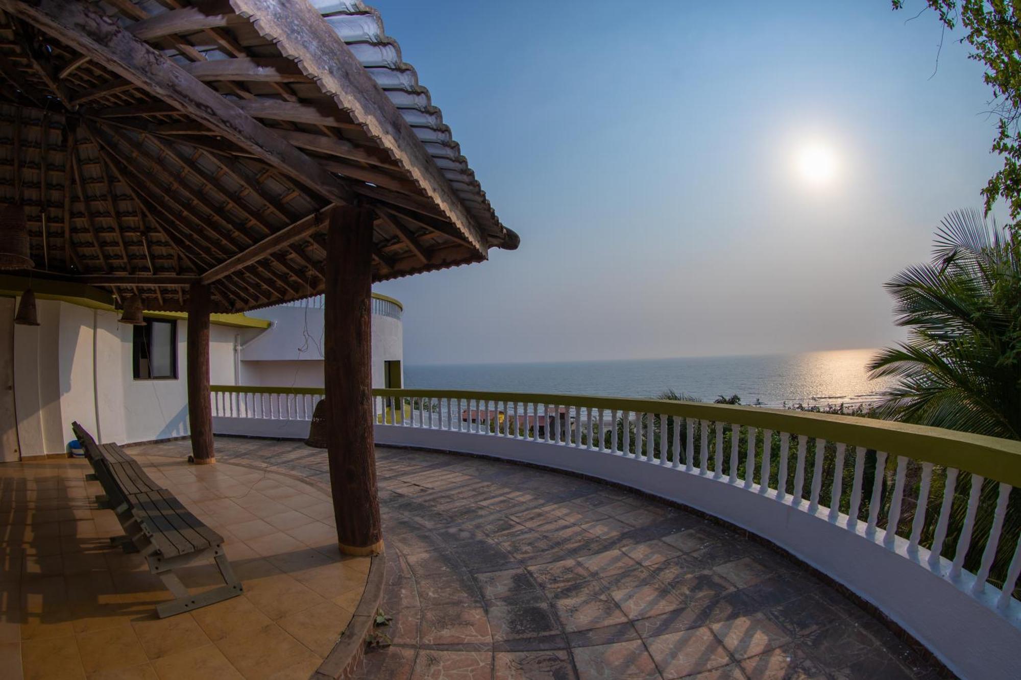 Villa Infinity By The Sea Murud  Exterior photo